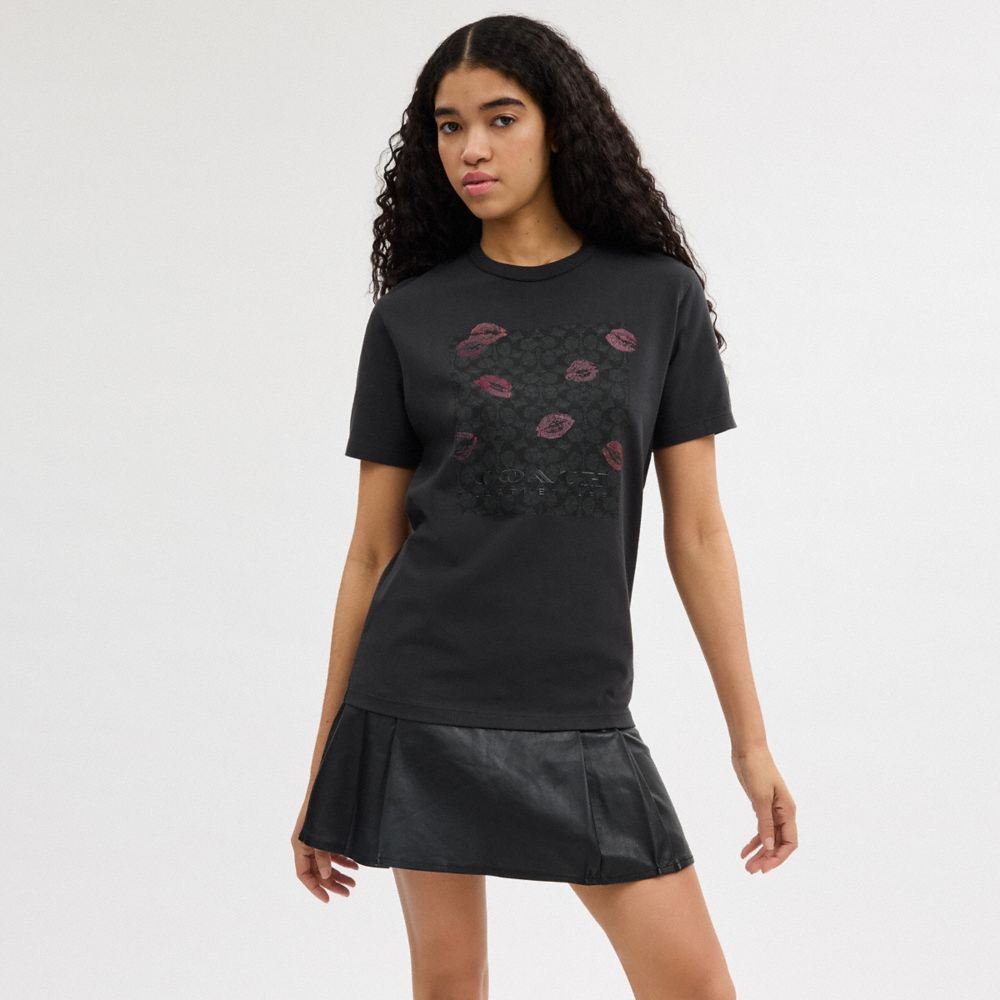 Black Women Coach Signature Square Kiss Print In Organic Cotton T Shirts | MY_CH76186