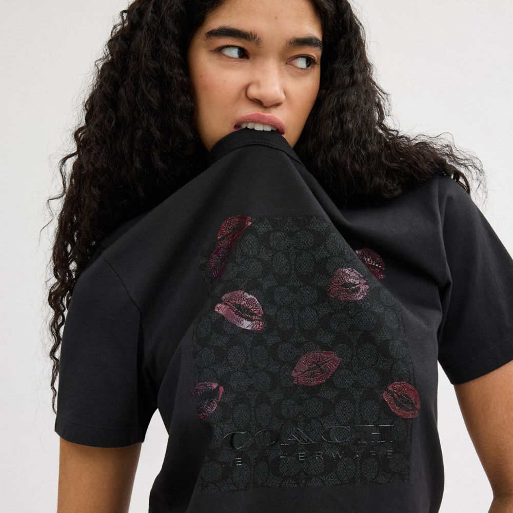 Black Women Coach Signature Square Kiss Print In Organic Cotton T Shirts | MY_CH76186