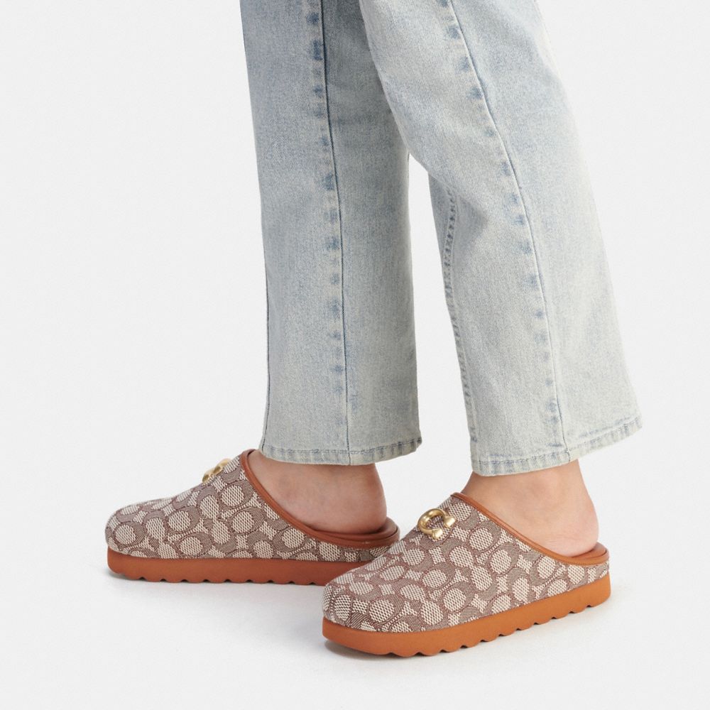 Rose Women Coach Hadley In Signature Textile Jacquard Cocoa Loafers | MY_CH20615